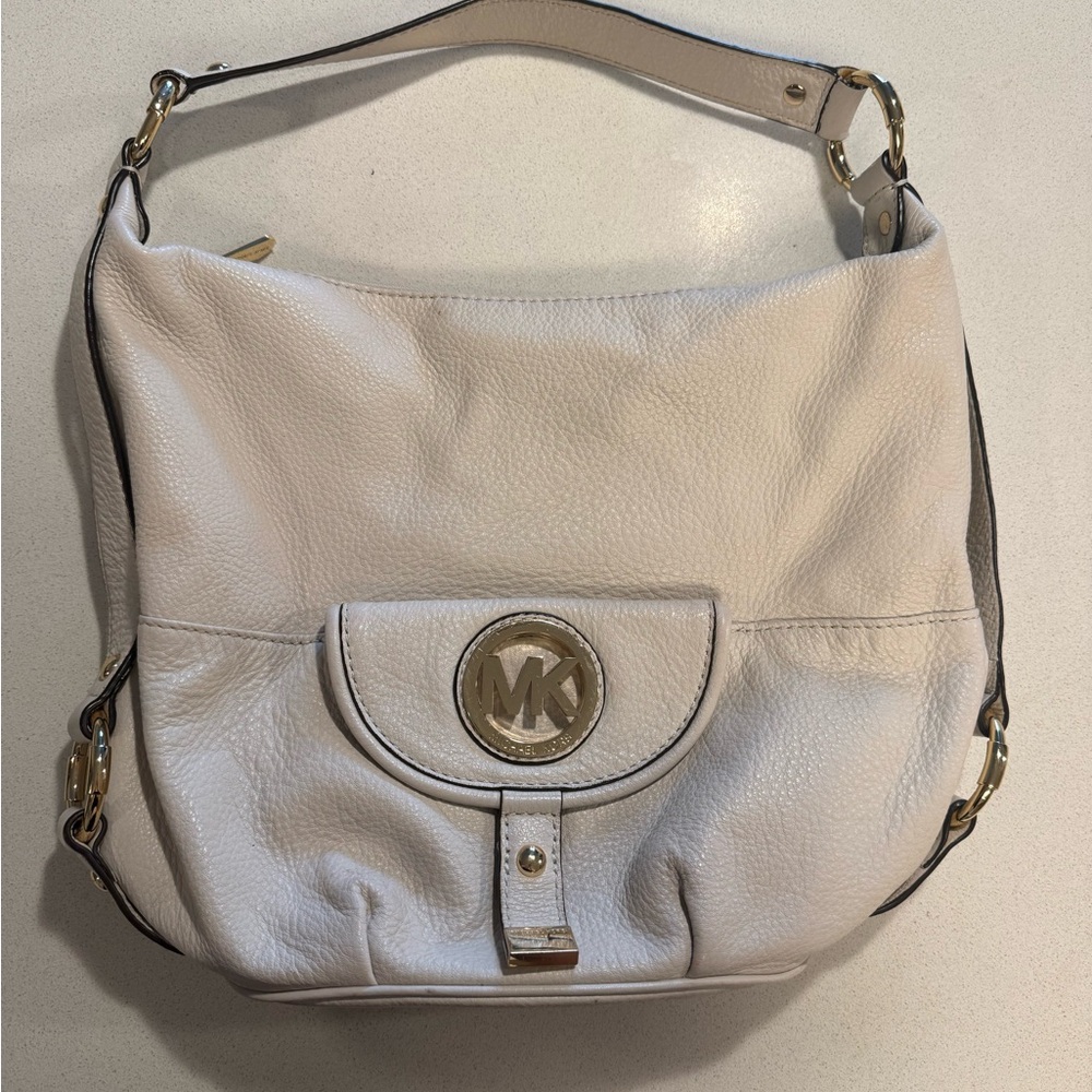 Multiple brands/purses - Picture 6 of 11